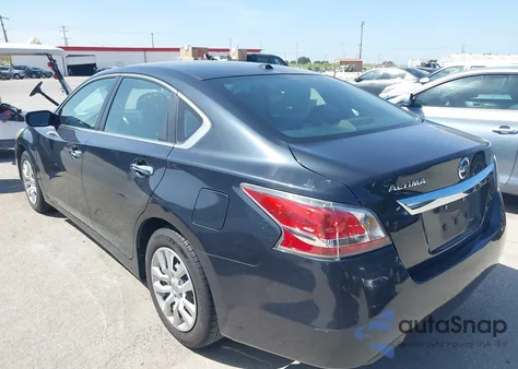 2015 Nissan Altima 2.5/2.5 S/2.5 Sl/2.5 Sv из США, поврежденный, VIN 1N4AL3APXFN337608